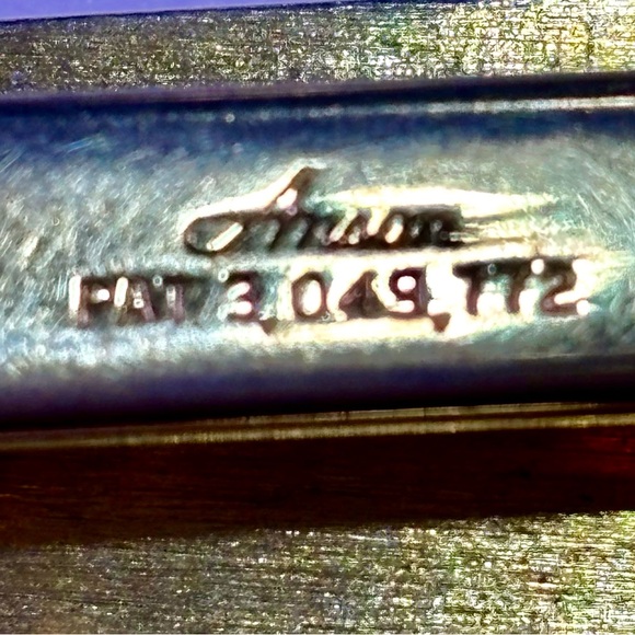 Vintage Goldtone Anson Tie Clip with Etched Pheasants  2 x 1” - Picture 4 of 4